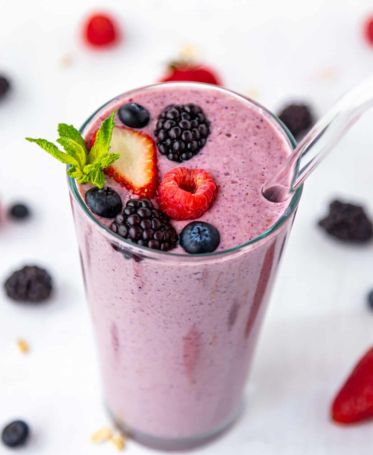 Berry Oats Smoothie - Shweta Bumb